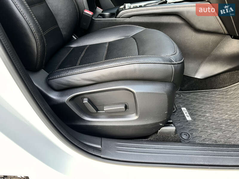 Внедорожник / Кроссовер Mazda CX-5 2017 в Киеве
