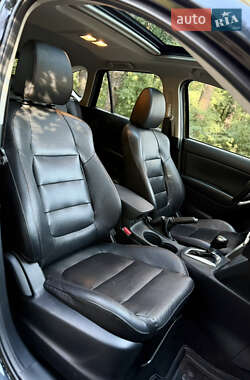 Позашляховик / Кросовер Mazda CX-5 2014 в 