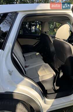 Позашляховик / Кросовер Mazda CX-5 2016 в 