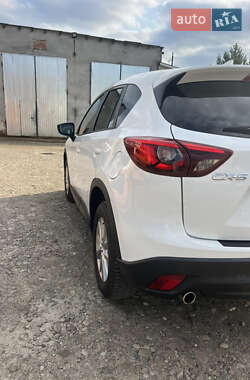 Позашляховик / Кросовер Mazda CX-5 2016 в 
