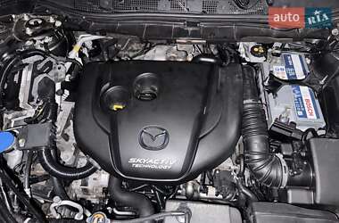 Позашляховик / Кросовер Mazda CX-5 2015 в 