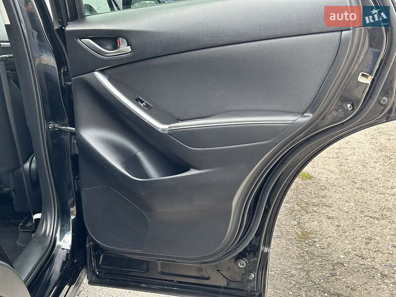 Внедорожник / Кроссовер Mazda CX-5 2015 в Ровно