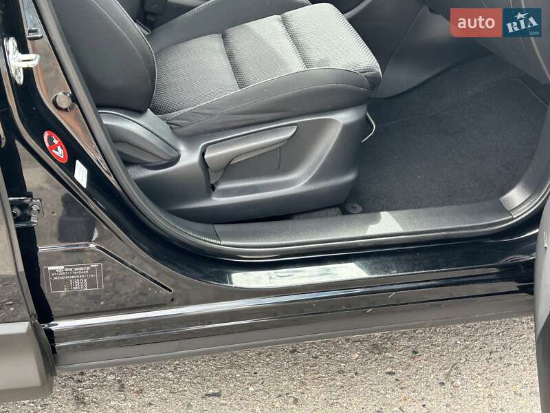 Внедорожник / Кроссовер Mazda CX-5 2015 в Ровно
