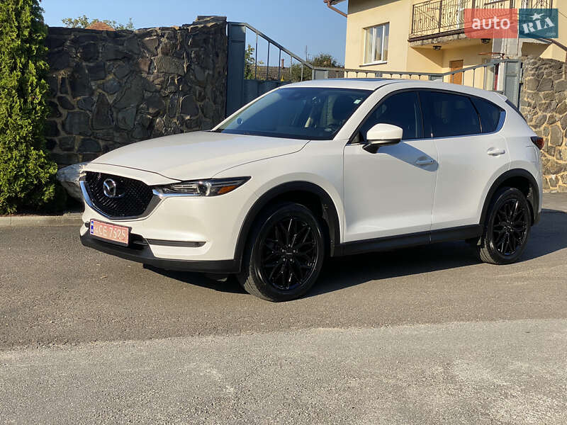 Позашляховик / Кросовер Mazda CX-5 2018 в 