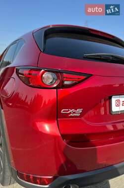 Позашляховик / Кросовер Mazda CX-5 2017 в 