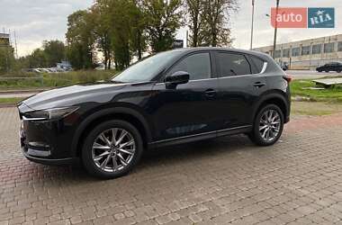Позашляховик / Кросовер Mazda CX-5 2020 в 