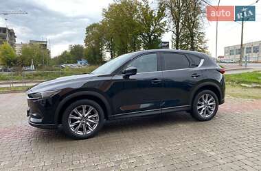 Позашляховик / Кросовер Mazda CX-5 2020 в 