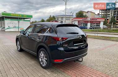 Позашляховик / Кросовер Mazda CX-5 2020 в 