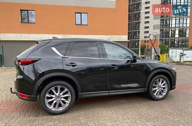 Позашляховик / Кросовер Mazda CX-5 2020 в 