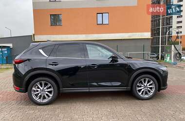 Позашляховик / Кросовер Mazda CX-5 2020 в 
