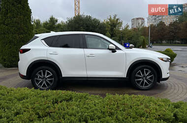 Позашляховик / Кросовер Mazda CX-5 2018 в 