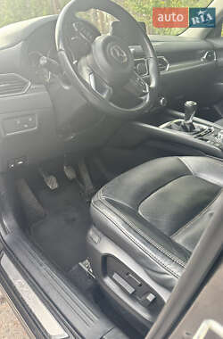 Позашляховик / Кросовер Mazda CX-5 2017 в 