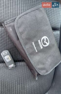 Позашляховик / Кросовер Mazda CX-5 2012 в 