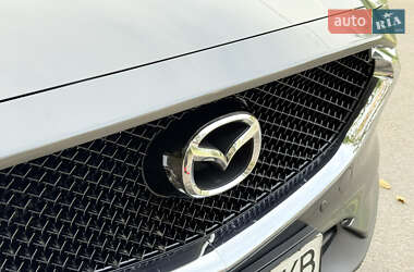 Позашляховик / Кросовер Mazda CX-5 2020 в 