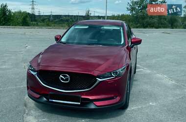 Позашляховик / Кросовер Mazda CX-5 2017 в 