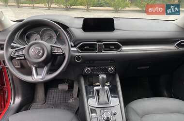 Позашляховик / Кросовер Mazda CX-5 2017 в 