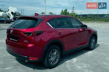 Позашляховик / Кросовер Mazda CX-5 2017 в 