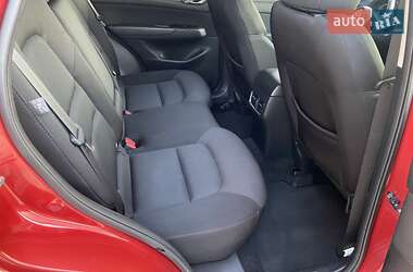 Позашляховик / Кросовер Mazda CX-5 2017 в 