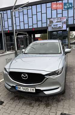 Позашляховик / Кросовер Mazda CX-5 2018 в 