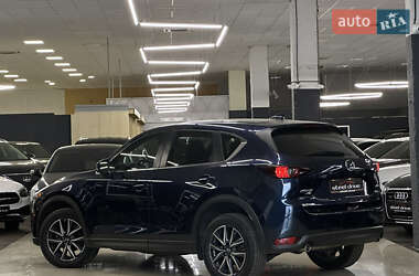 Позашляховик / Кросовер Mazda CX-5 2018 в 
