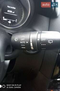 Позашляховик / Кросовер Mazda CX-5 2012 в 