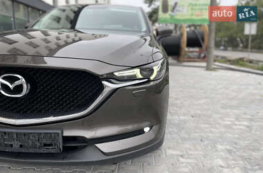 Позашляховик / Кросовер Mazda CX-5 2018 в 