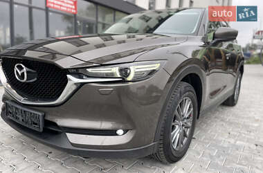Позашляховик / Кросовер Mazda CX-5 2018 в 