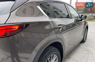 Позашляховик / Кросовер Mazda CX-5 2018 в 