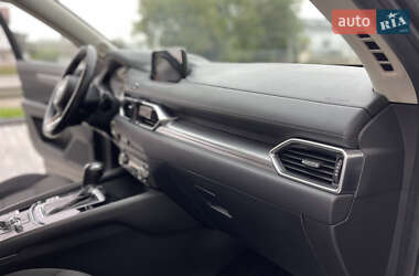 Позашляховик / Кросовер Mazda CX-5 2018 в 