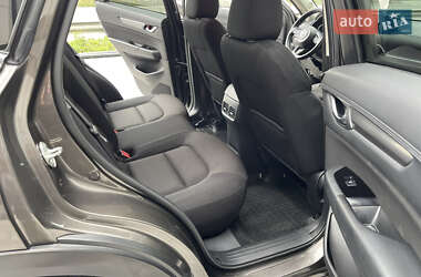 Позашляховик / Кросовер Mazda CX-5 2018 в 