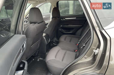 Позашляховик / Кросовер Mazda CX-5 2018 в 