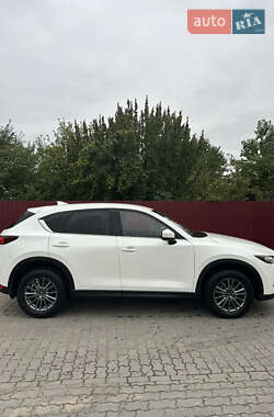 Позашляховик / Кросовер Mazda CX-5 2020 в 