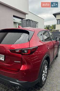 Позашляховик / Кросовер Mazda CX-5 2023 в 