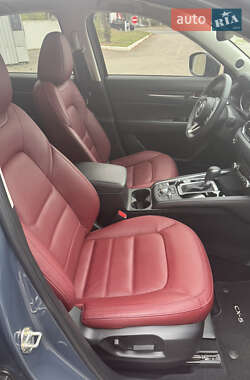 Внедорожник / Кроссовер Mazda CX-5 2023 в 