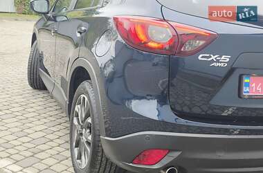 Позашляховик / Кросовер Mazda CX-5 2017 в 