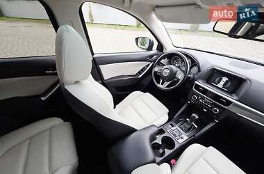 Позашляховик / Кросовер Mazda CX-5 2017 в 
