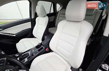 Позашляховик / Кросовер Mazda CX-5 2017 в 