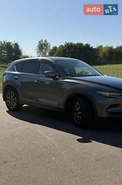 Позашляховик / Кросовер Mazda CX-5 2018 в 