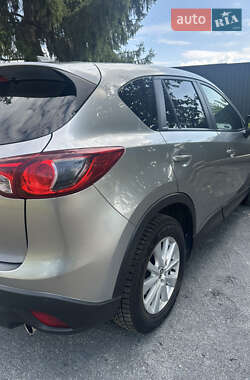 Позашляховик / Кросовер Mazda CX-5 2012 в 