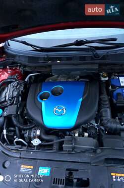 Позашляховик / Кросовер Mazda CX-5 2013 в 
