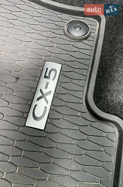 Позашляховик / Кросовер Mazda CX-5 2024 в 