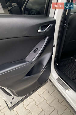 Позашляховик / Кросовер Mazda CX-5 2013 в 
