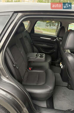 Позашляховик / Кросовер Mazda CX-5 2018 в 