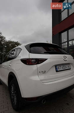 Позашляховик / Кросовер Mazda CX-5 2020 в 