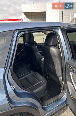 Позашляховик / Кросовер Mazda CX-5 2016 в 