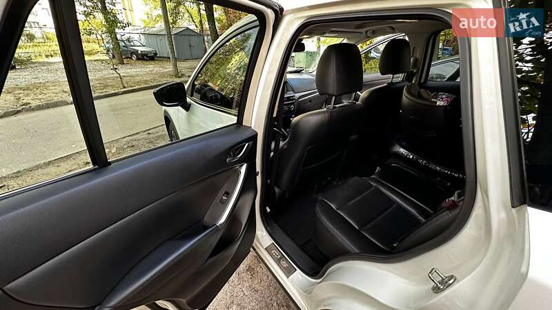 Позашляховик / Кросовер Mazda CX-5 2015 в Дніпрі