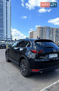 Позашляховик / Кросовер Mazda CX-5 2018 в 