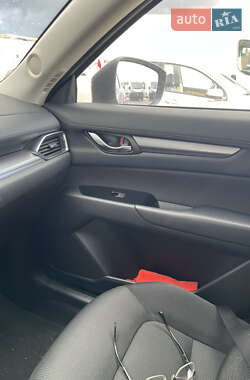 Позашляховик / Кросовер Mazda CX-5 2020 в 