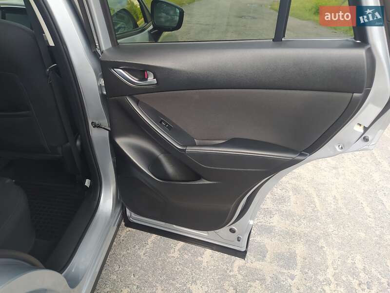 Позашляховик / Кросовер Mazda CX-5 2016 в Дубні