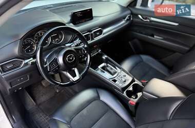 Позашляховик / Кросовер Mazda CX-5 2020 в 